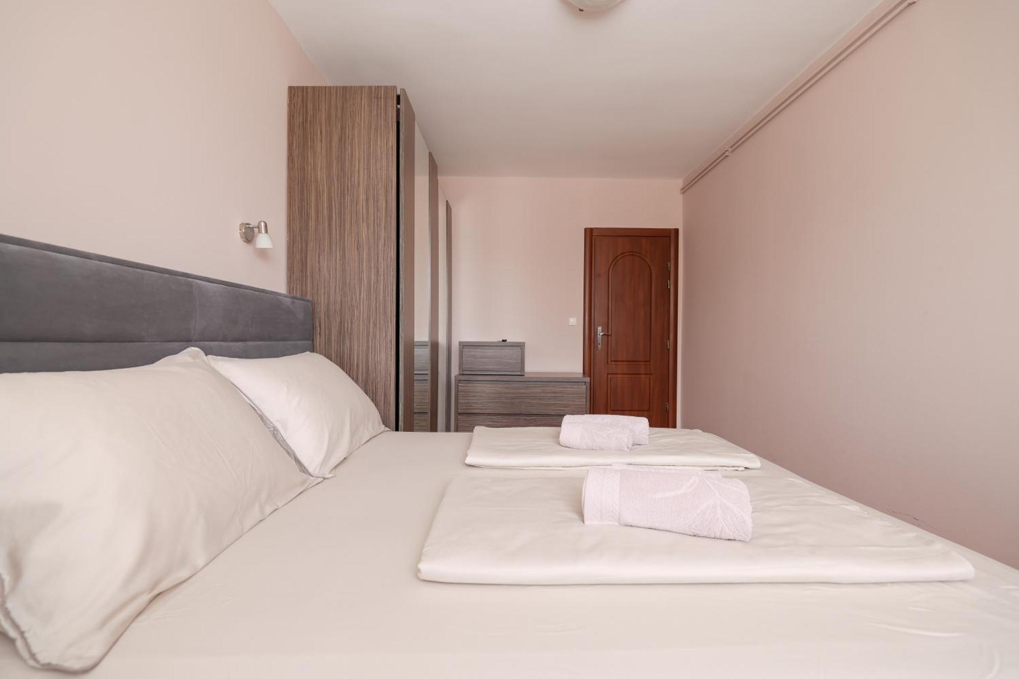 Ad Astra Punta Skala Apartment Petrcane Exterior photo